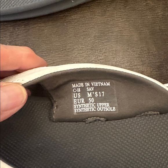 Reef NWOT white flip flops main image 8
